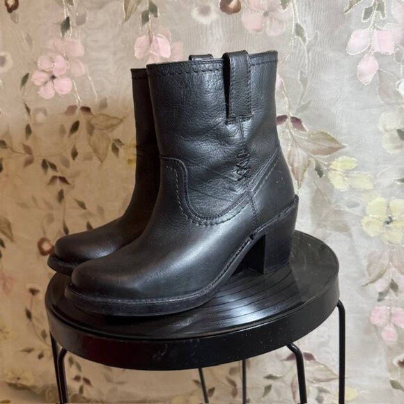 Size 5.5 B FRYE Black Leather Carmen x Stitch Short-D Saddle- Mid-calf - Picture 16 of 16